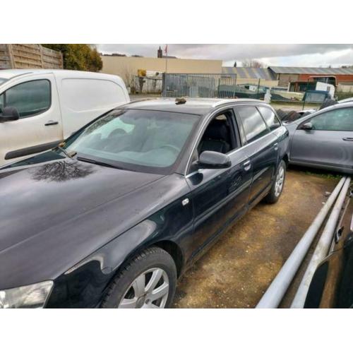Audi A6 2L 2010 206.000 KM accidentée A VOIR