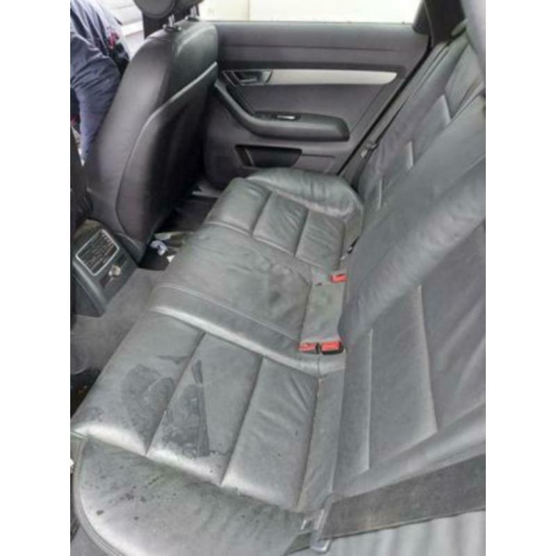 Audi A6 2L 2010 206.000 KM accidentée A VOIR