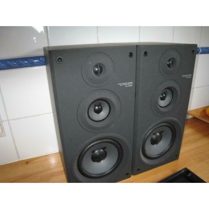 Haut parleur sony. 3 voie