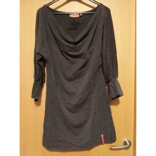 Grijs t-shirt jurkje