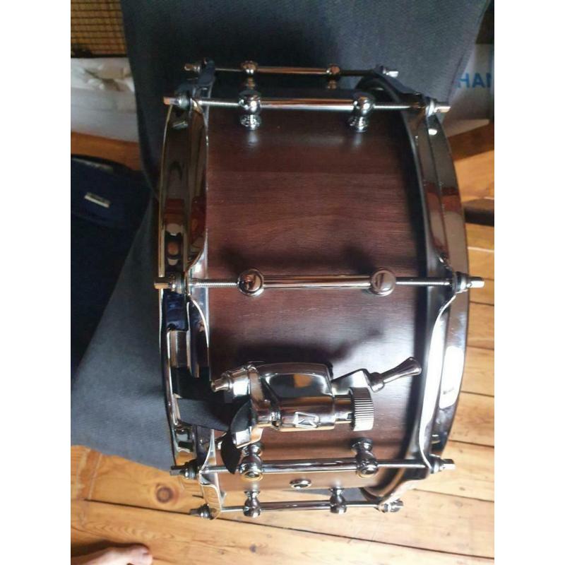 Tama SLP snare Walnut