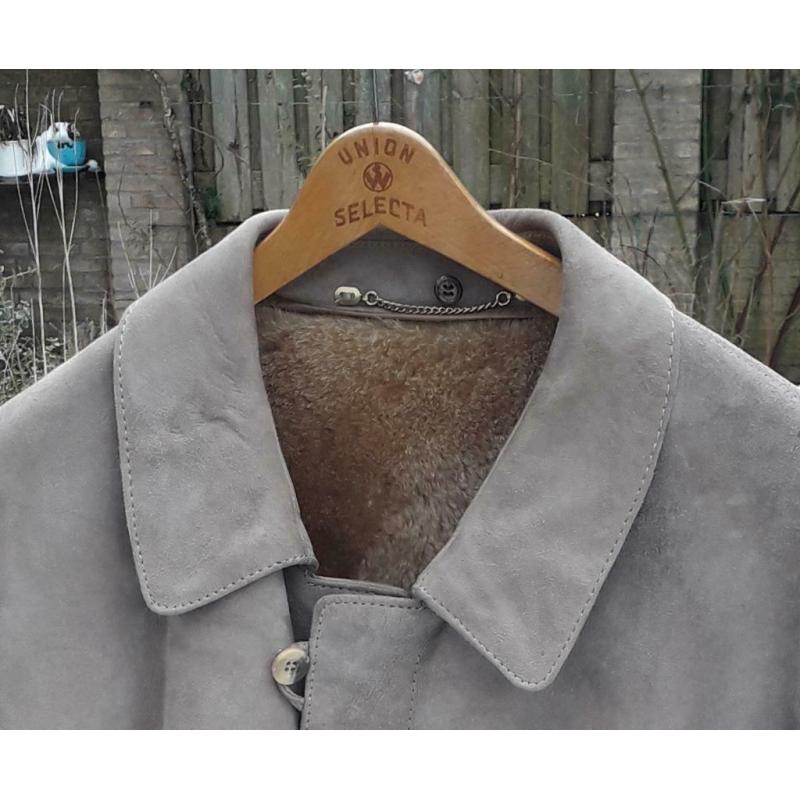Magnifique manteau lammy pour homme, chaud et luxueux.