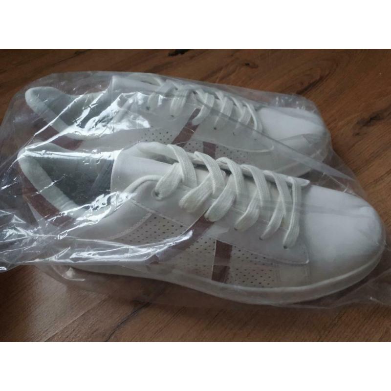 Beige sneakers - Dames - Maat 41 / Nieuw