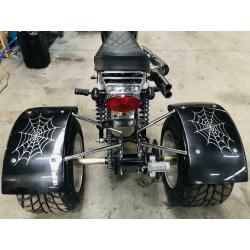 Monkey Skyteam Trike, édition araignée