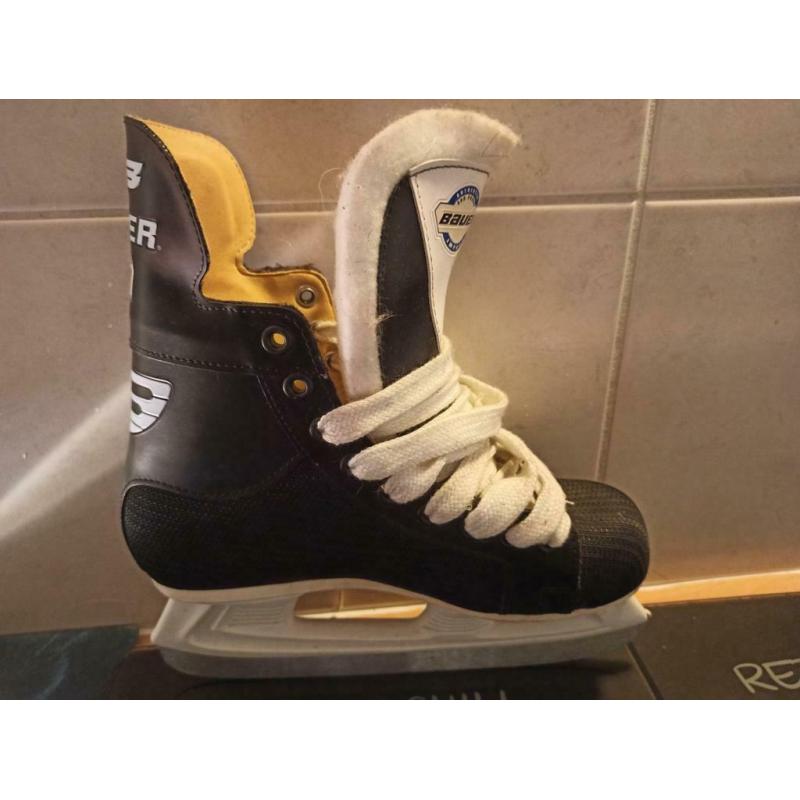 Dames ijshockey schaatsen