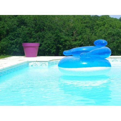 Quercynoise piscine privée, loisirs pour tous,wifi,linge lit