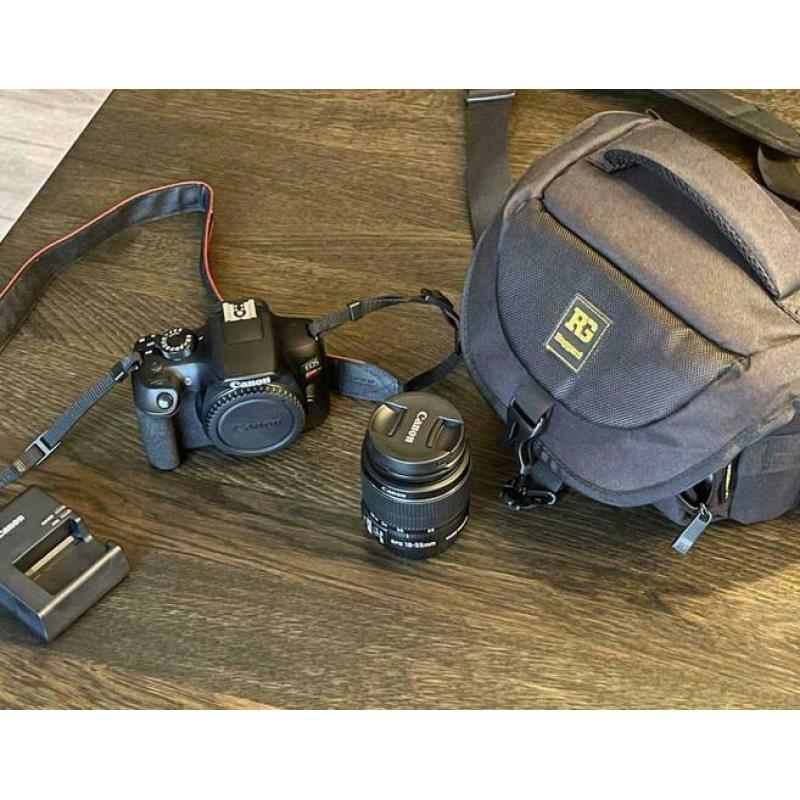 Canon rebel T6 DLSR avec un objectif de sac, carte SD 16 Go