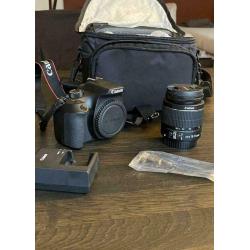 Canon rebel T6 DLSR avec un objectif de sac, carte SD 16 Go