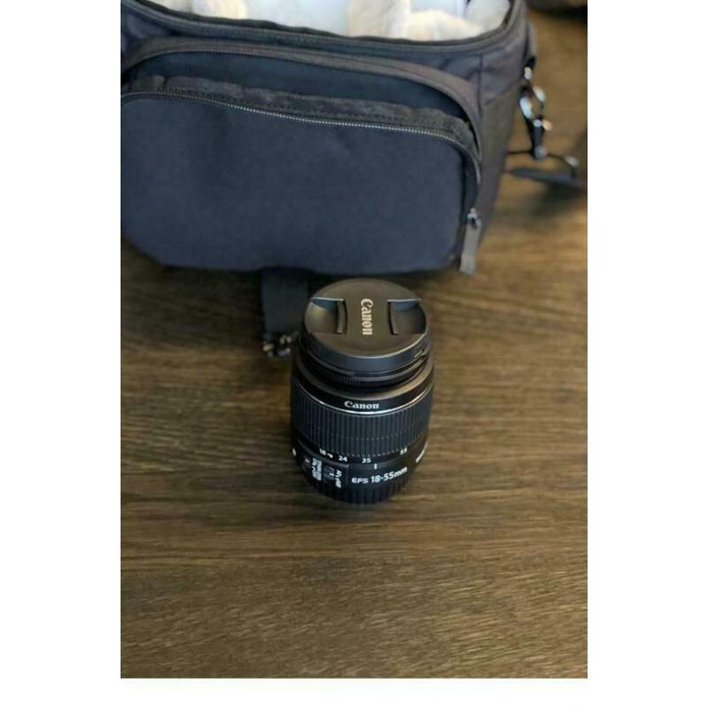 Canon rebel T6 DLSR avec un objectif de sac, carte SD 16 Go