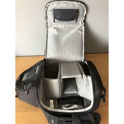 Cameratas Lowepro slingshot 300 aw