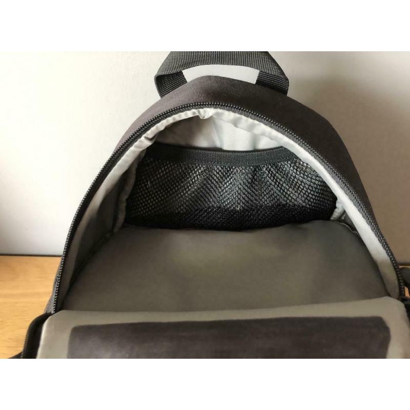 Cameratas Lowepro slingshot 300 aw