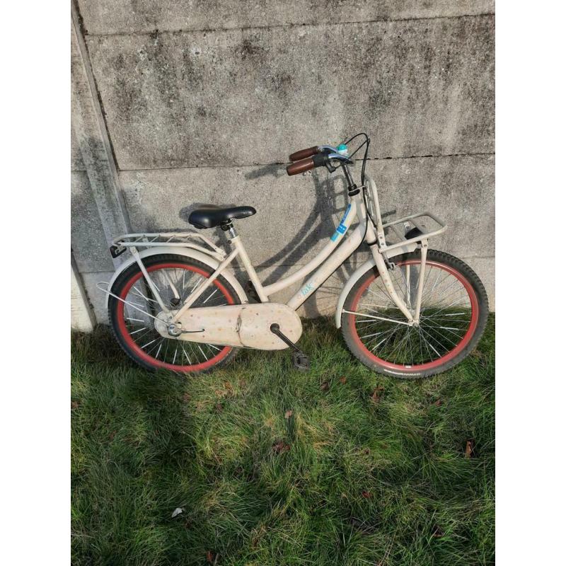Meisjesfiets Cortina Lief 24 inch van 8tot12jaar