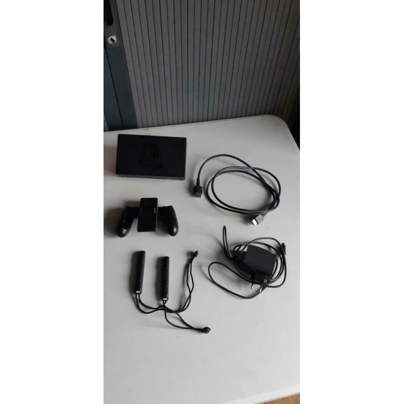 Nintendo Switch Met 2 Leuke Spelletjes + Beschermhoes