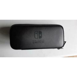 Nintendo Switch Met 2 Leuke Spelletjes + Beschermhoes