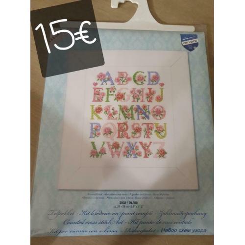 Borduurpakket alfabet met rozen